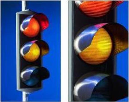 Semafoare rutiere cu LED de la S.c. Swarco Traffic Romania S.r.l.