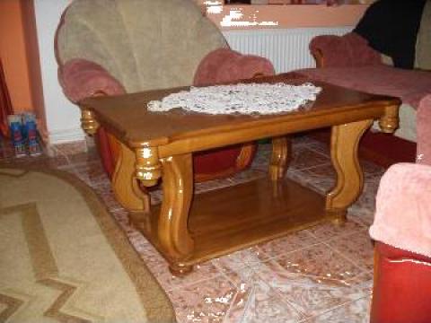 Masa pentru sufragerie de la Sc Explo-Muntenia Srl