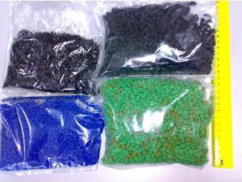 Granule reciclate colorate