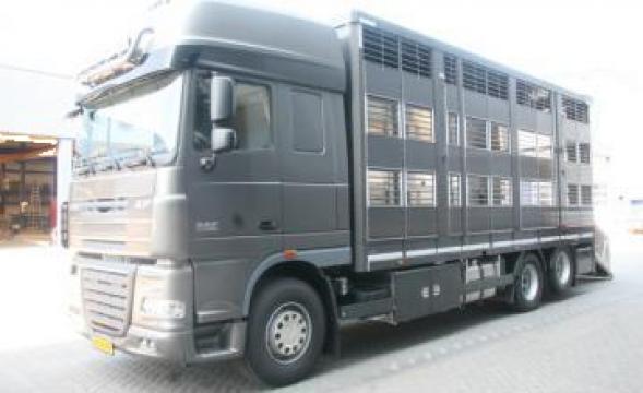 Semiremorci transport animale vii Van Ravenhorst de la Truck & Trailer