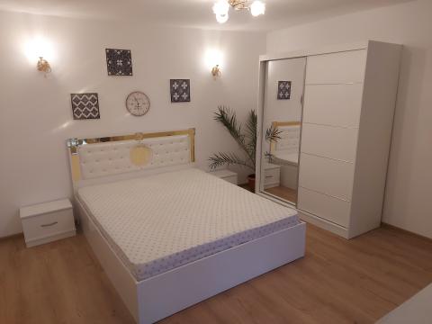 Set dormitor Victoria alb cu pat de 160 cm x 200 cm