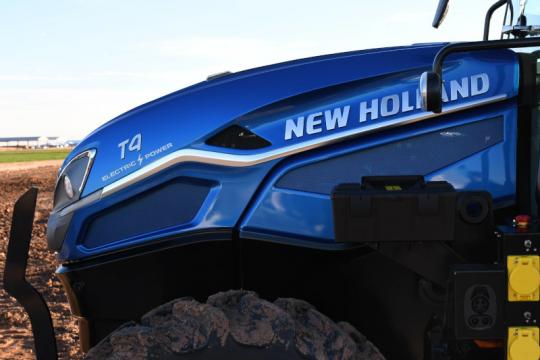 Tractor electric si autonom - New Holland T4 Electric