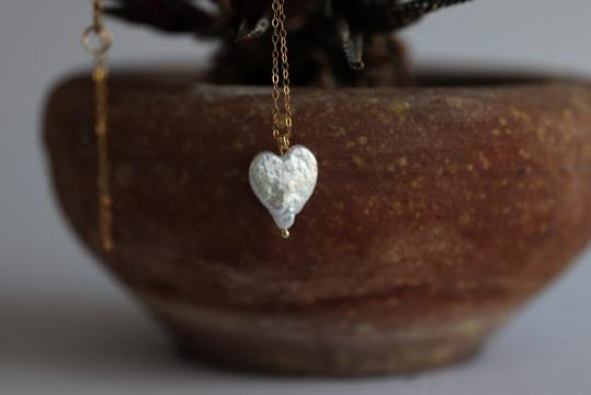Colier Heart cu inima perla de cultura si aur filat de la Raw Jewellery Srl