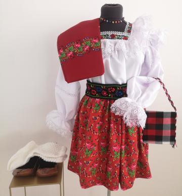 Costum popular Doamne de Maramures complet de la Tomsa Irina Persoana Fizica Autorizata