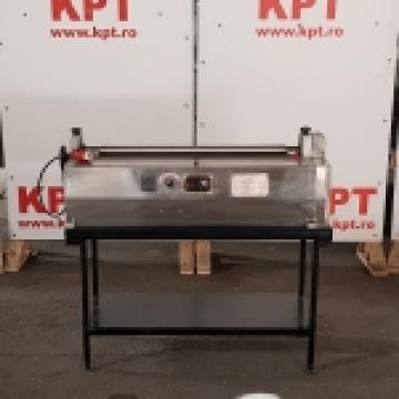 Masina de uns la cald si rece JS700E de la Kronstadt Papier Technik S.a.