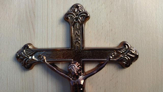 Crucifix de capac M8 aramiu