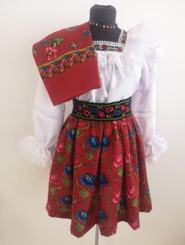 Costum traditional de Maramures pentru doamne