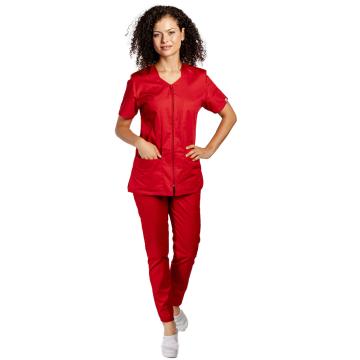 Costum medical rosu cu bluza cu fermoar cambrata de la Doctor In Uniforma Srl