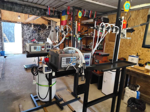 Masina de imbuteliat cu 4 capete de lucru de la Presa Ulei