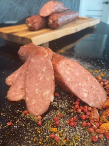 Salam de porc si vita Voievodul Delicios - Fabrica de Fum