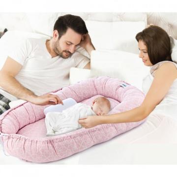 Patut BabyNest BabyJem Between parents (culoare: verde)
