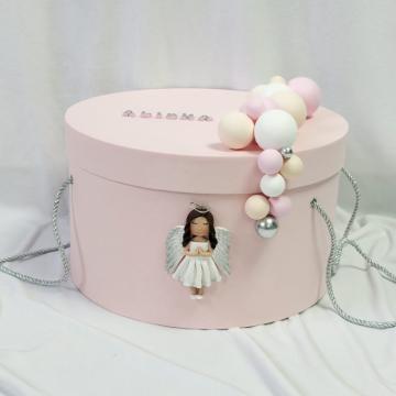 Cutie rotunda trusou personalizata handmade Ingeras roz 2 de la Milan Handmade Srl