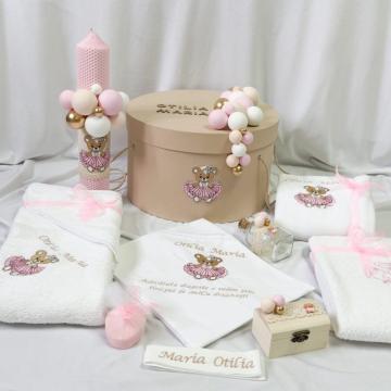 Trusou de botez personalizat cu Ursulet Roz brodat