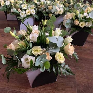 Aranjament floral in cutie de la Simonne